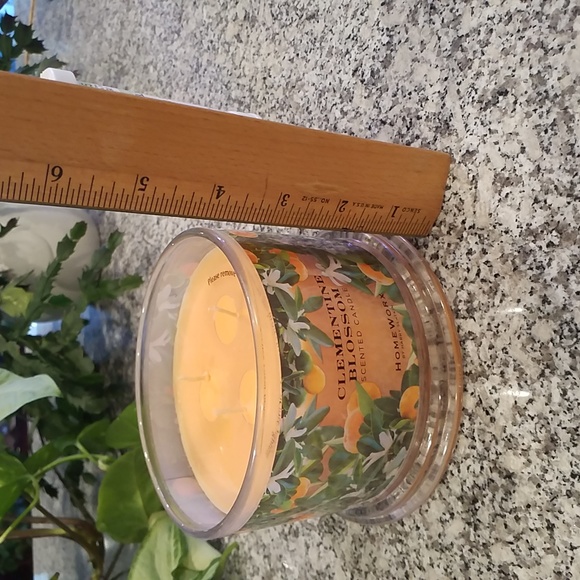 HomeWorx by Harry Slatkin Clementine Scented 3 Wick Candle. - Picture 7 of 8